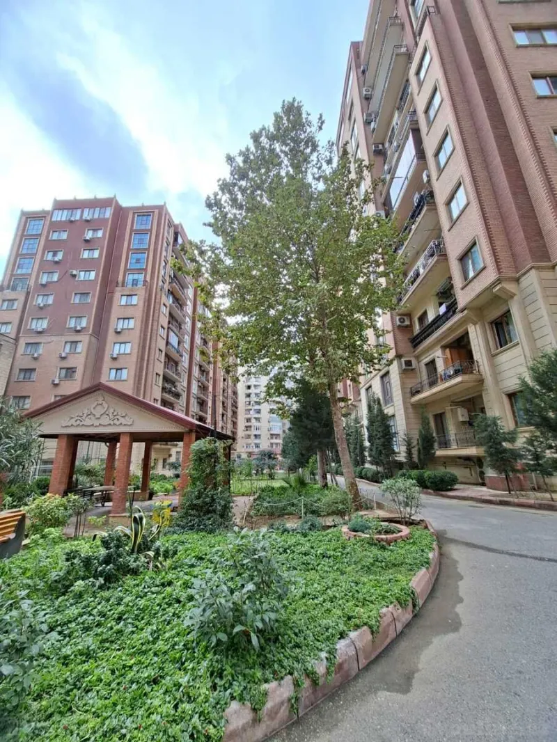 Satılır 4 otaqlı Mənzil Yeni tikili 185 m² Nəriman Nərimanov m. - şəkil 2