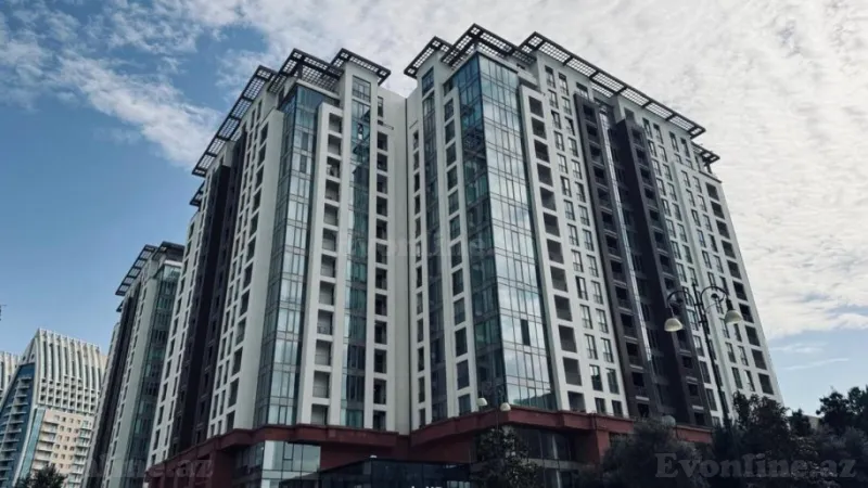 Satılır 4 otaqlı Mənzil Yeni tikili 179 m² İçərişəhər m.