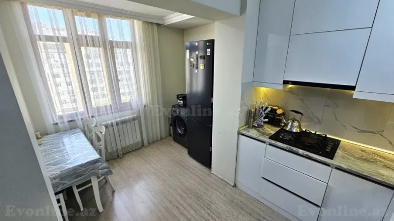 Satılır 3 otaqlı Mənzil Köhnə tikili 75 m² Yeni Yasamal - şəkil 13