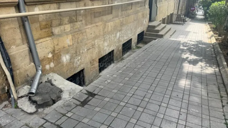Obyekt 90 m² İçərişəhər m. Satılır