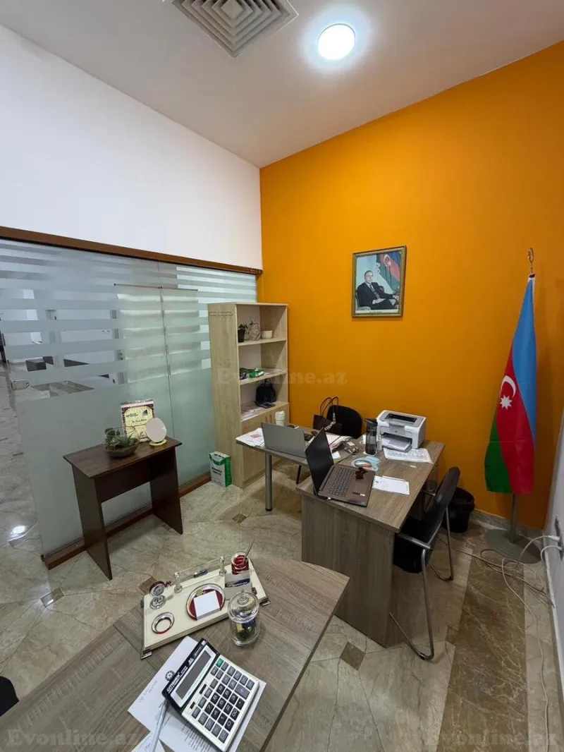 1 otaqlı Ofis 10 m² 28 May m. Kirayə verilir