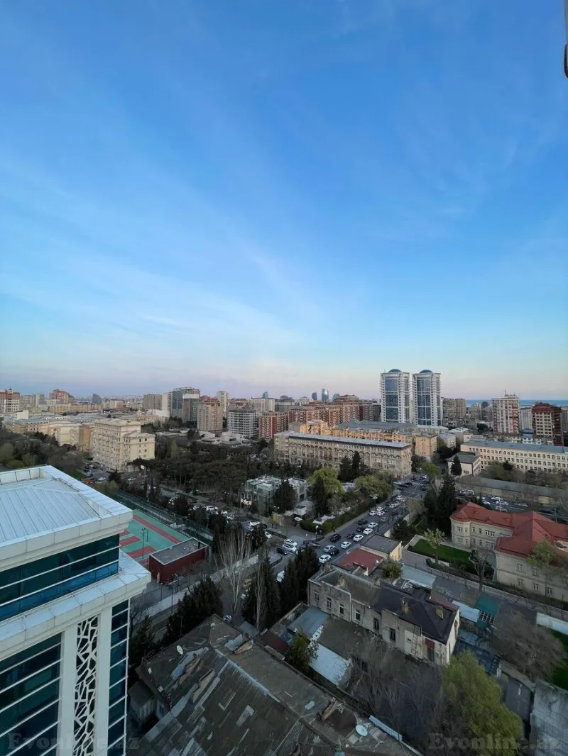 Satılır 4 otaqlı Mənzil Yeni tikili 196 m² Nəsimi r. - şəkil 5