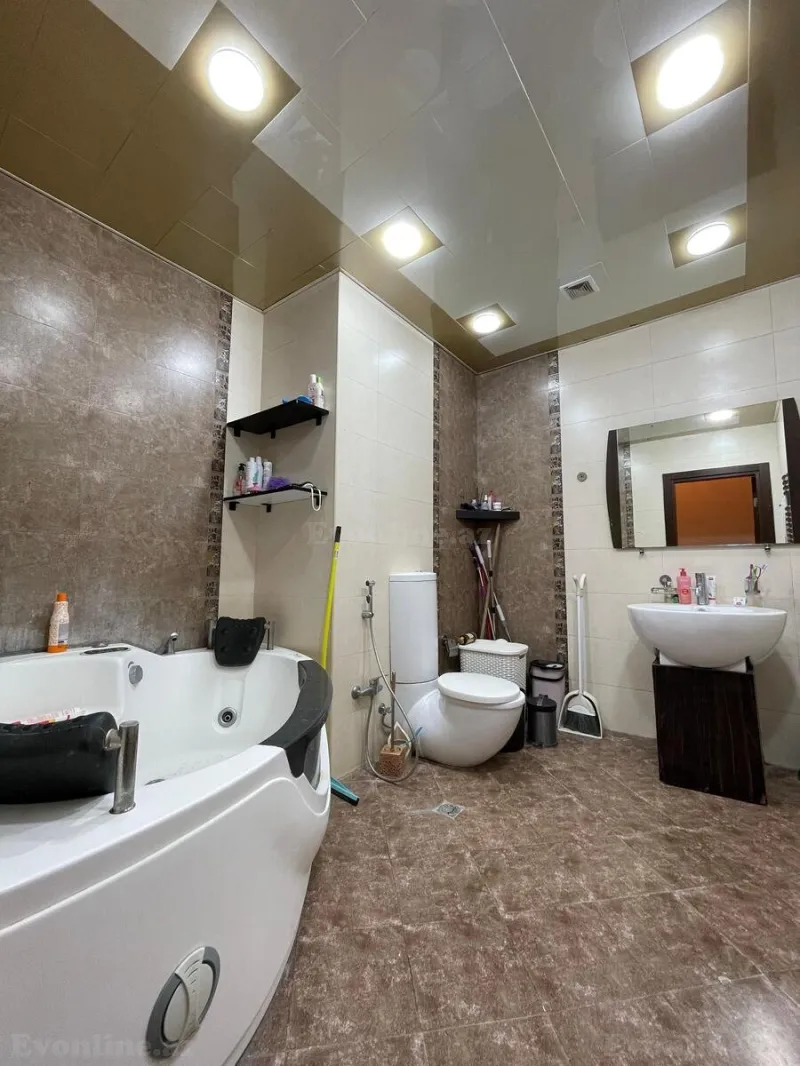 Satılır 4 otaqlı Mənzil Yeni tikili 196 m² Nəsimi r. - şəkil 7