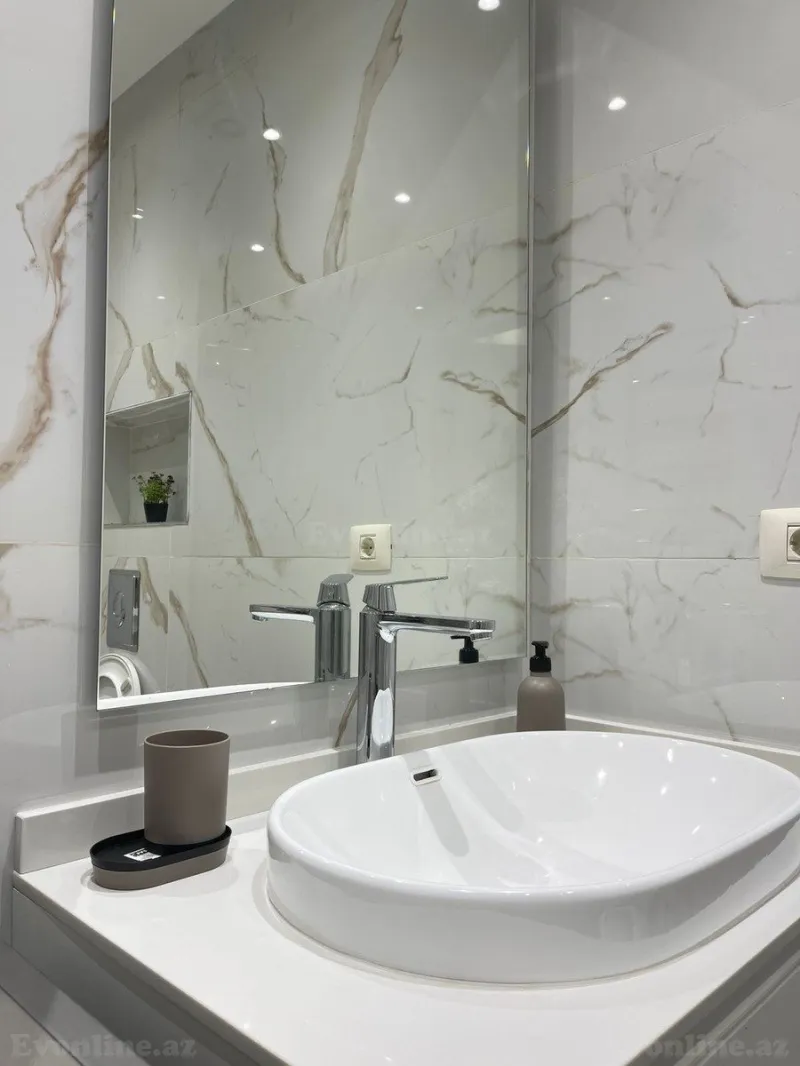 Kirayə verilir 2 otaqlı Mənzil Yeni tikili 65 m² Bakmil m. - şəkil 7