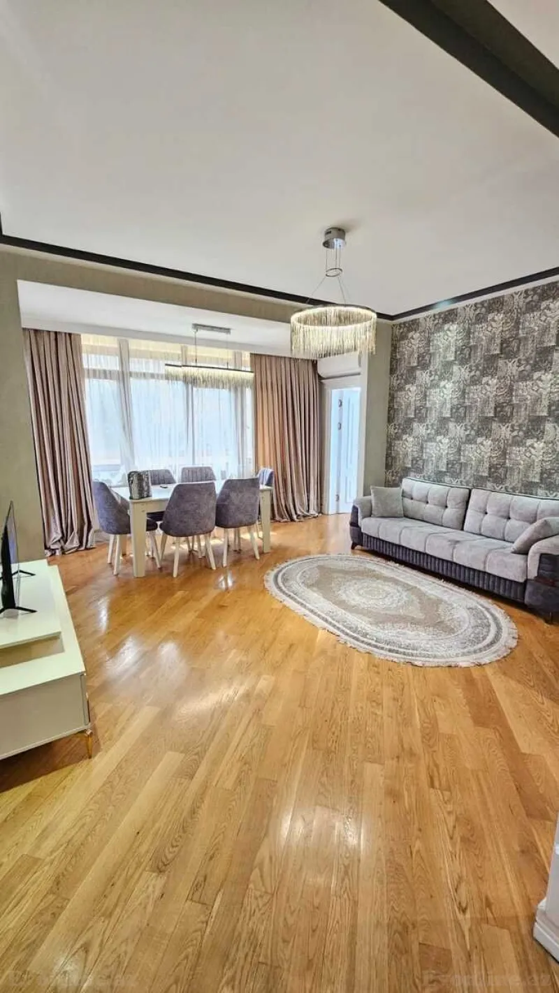 Kirayə verilir 3 otaqlı Mənzil Yeni tikili 80 m² Sabunçu r.