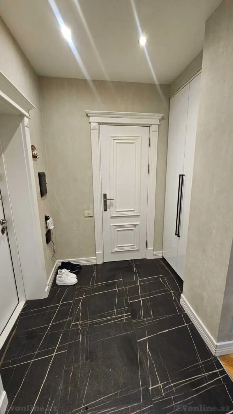 Kirayə verilir 3 otaqlı Mənzil Yeni tikili 80 m² Sabunçu r. - şəkil 17