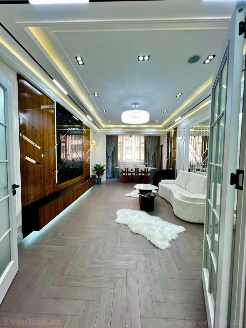 Satılır 3 otaqlı Mənzil Yeni tikili 155 m² 28 May m.