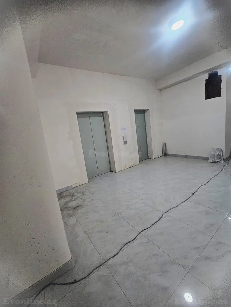 Satılır 2 otaqlı Mənzil Yeni tikili 75 m² Səbail r. - şəkil 13