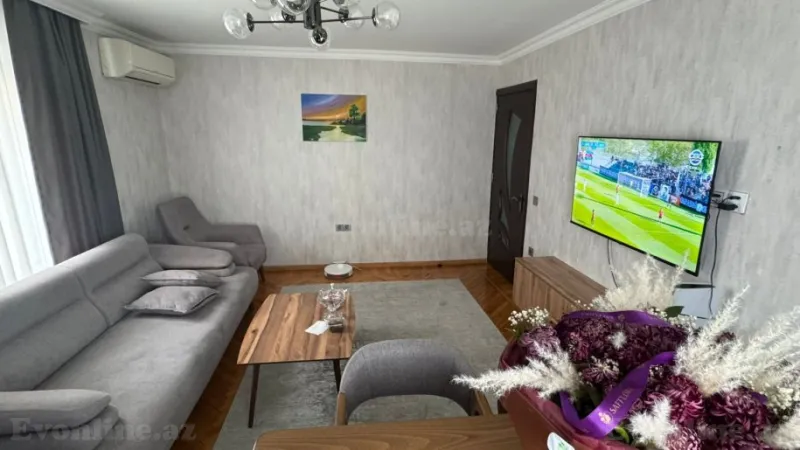 Satılır 2 otaqlı Mənzil Köhnə tikili 50 m² İnşaatçılar m. - şəkil 2