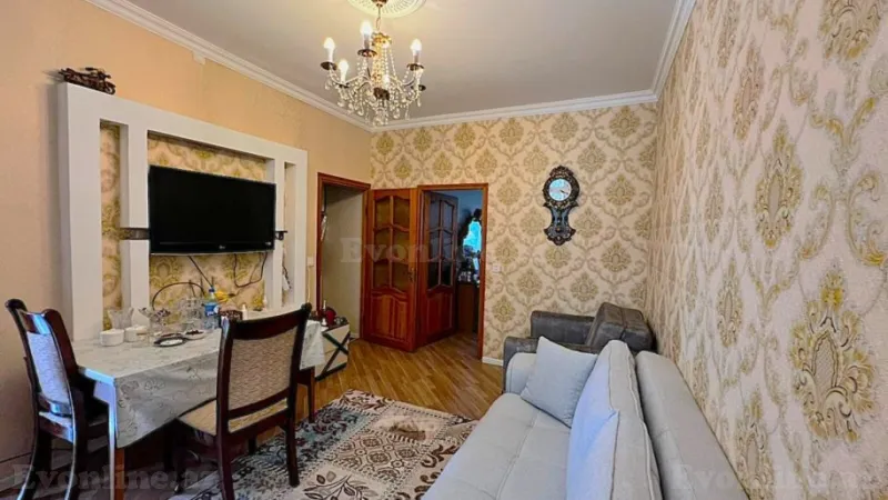 Satılır 2 otaqlı Mənzil Köhnə tikili 55 m² Memar Əcəmi m. - şəkil 2