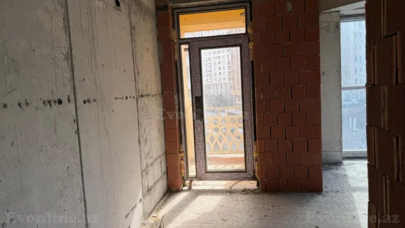 Satılır 3 otaqlı Mənzil Yeni tikili 75 m² 28 May m. - şəkil 3
