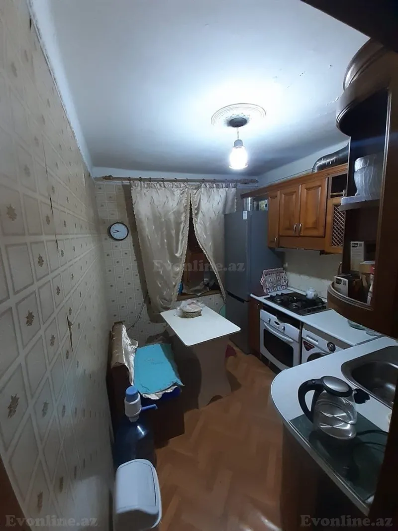Satılır 3 otaqlı Mənzil Köhnə tikili 70 m² Elmlər Akademiyası m. - şəkil 4