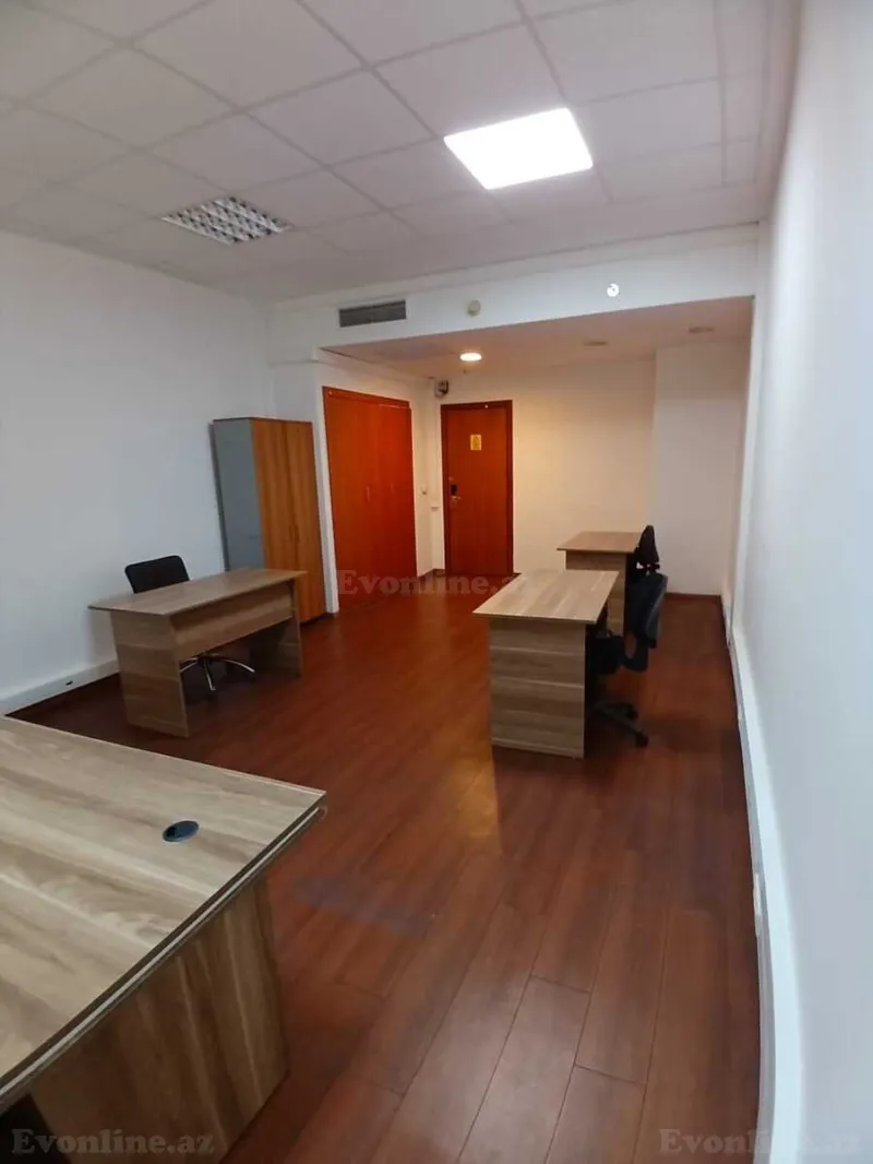 Kirayə verilir Ofis 40 m² 8 Noyabr m. - şəkil 2