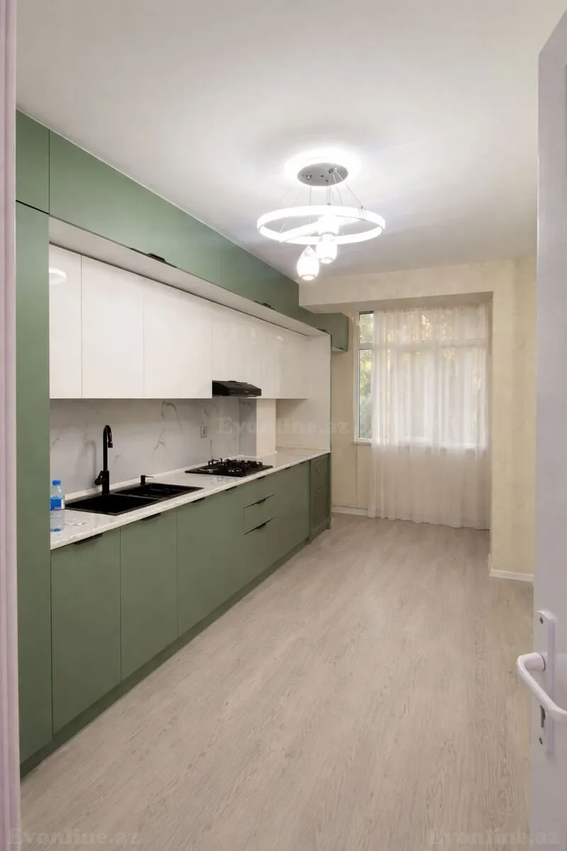 Satılır 3 otaqlı Mənzil Köhnə tikili 69 m² Əhmədli m.