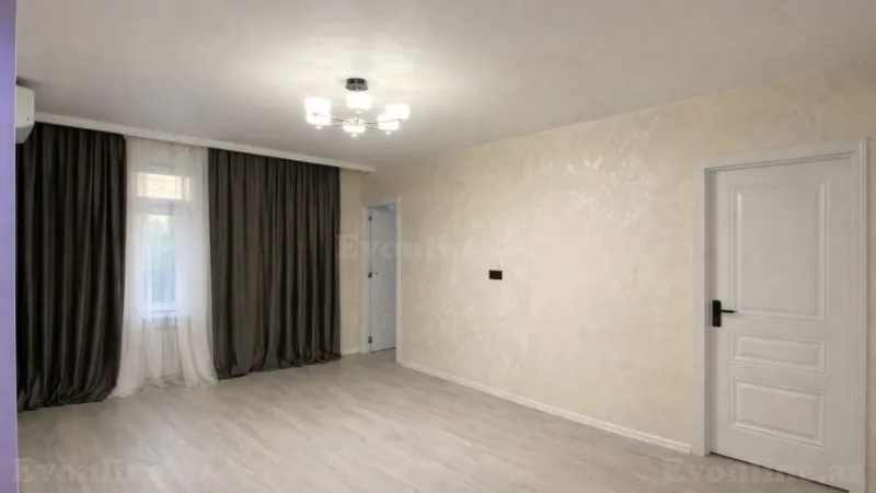 Satılır 3 otaqlı Mənzil Köhnə tikili 69 m² Əhmədli m. - şəkil 2