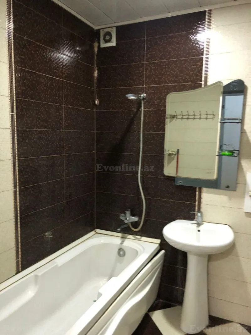 Satılır 2 otaqlı Mənzil Yeni tikili 80 m² Neftçilər m. - şəkil 9