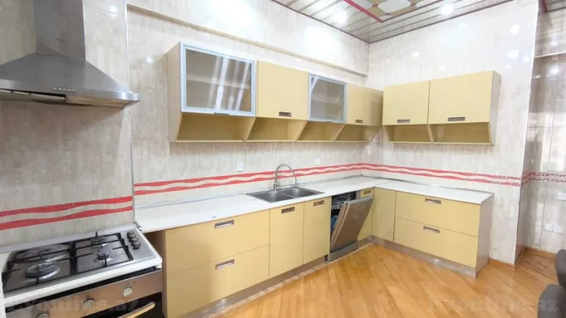 Kirayə verilir 4 otaqlı Mənzil Yeni tikili 180 m² 28 May m. - şəkil 10