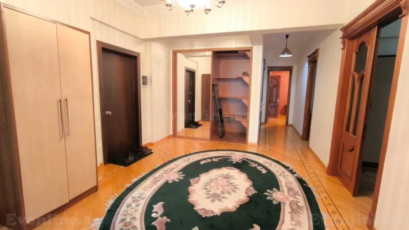 Kirayə verilir 4 otaqlı Mənzil Yeni tikili 180 m² 28 May m. - şəkil 12