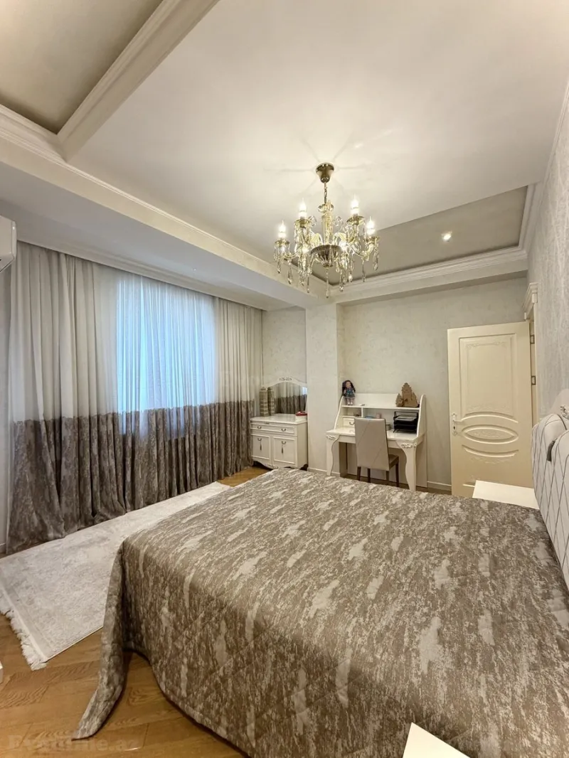 Satılır 5 otaqlı Mənzil Yeni tikili 245 m² İnşaatçılar m. - şəkil 20