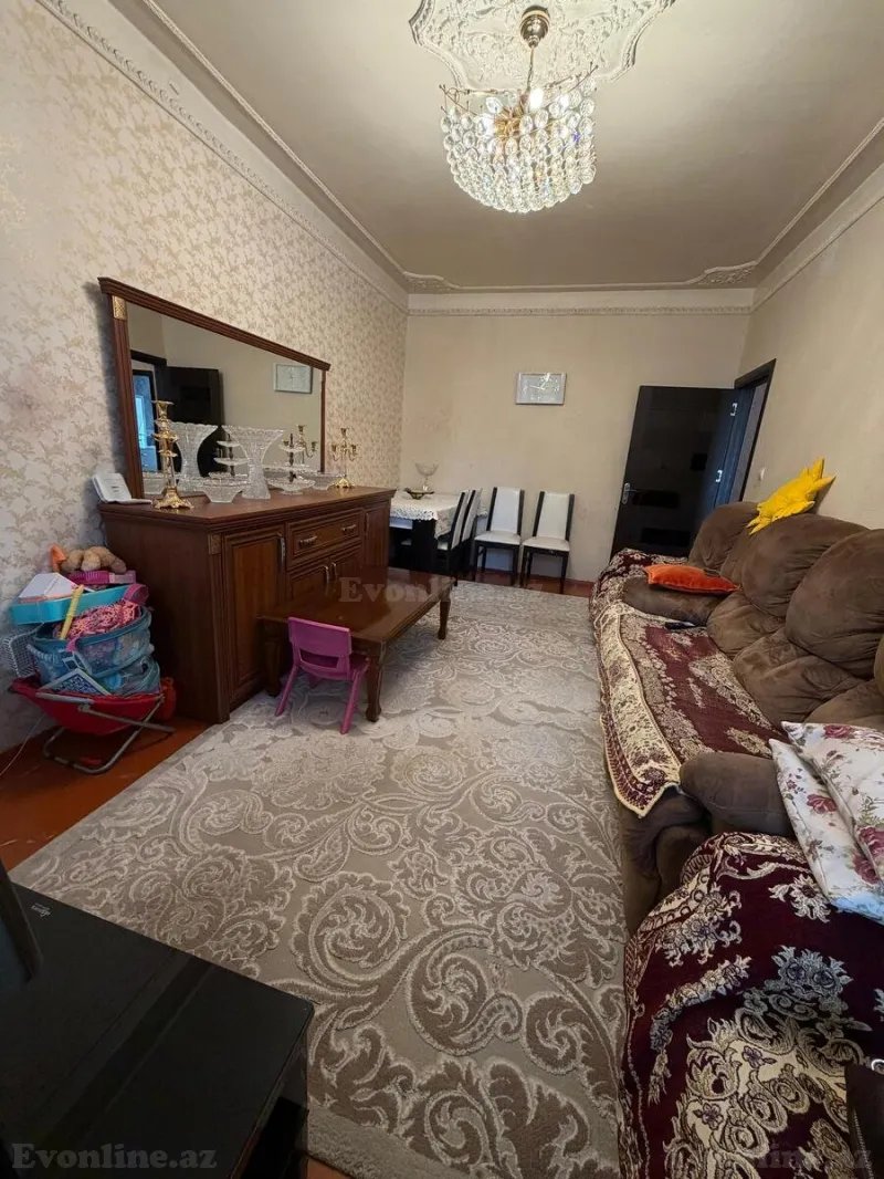 Satılır 3 otaqlı Mənzil Köhnə tikili 80 m² Xalqlar Dostluğu m. - şəkil 2