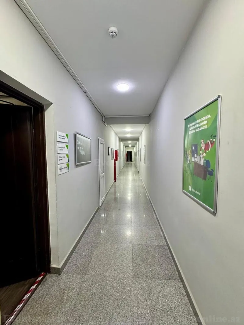 Kirayə verilir Ofis 940 m² 28 May m. - şəkil 8