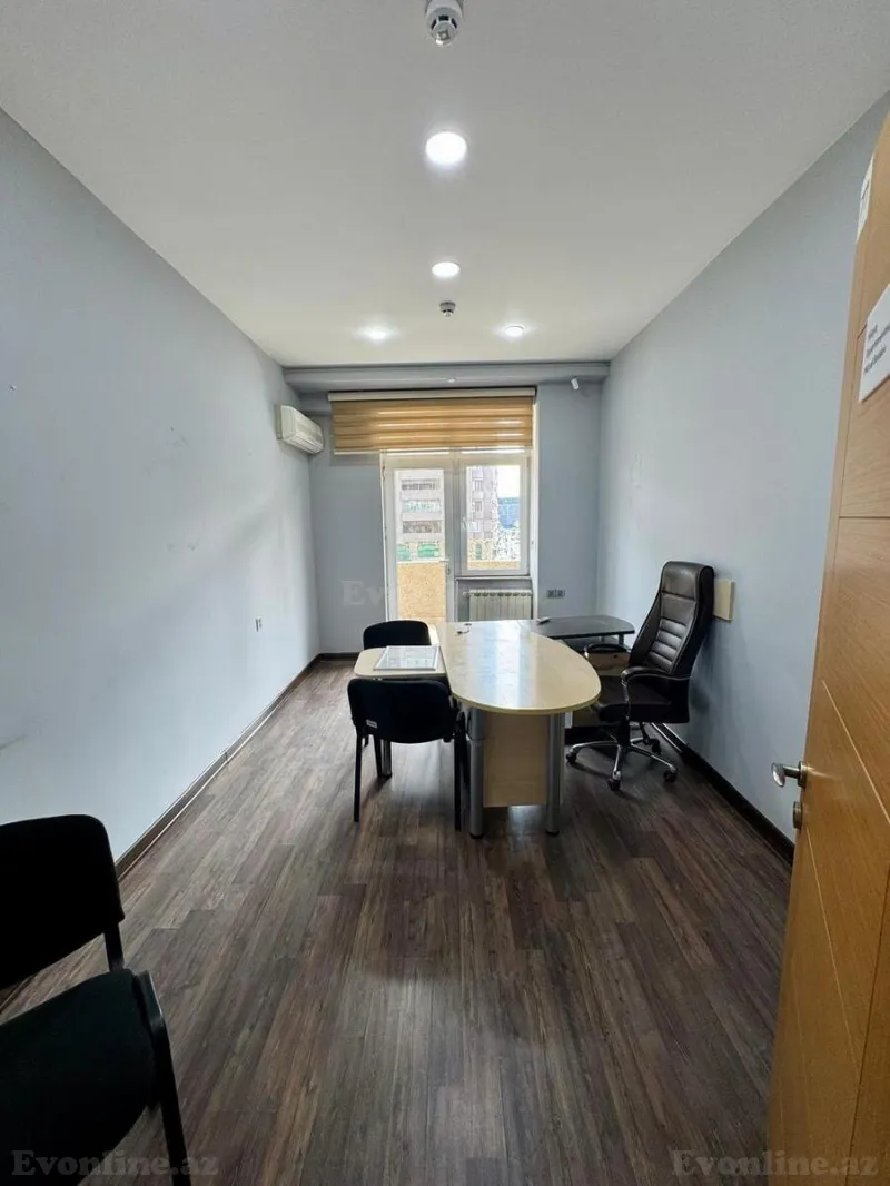 Kirayə verilir Ofis 940 m² 28 May m. - şəkil 11