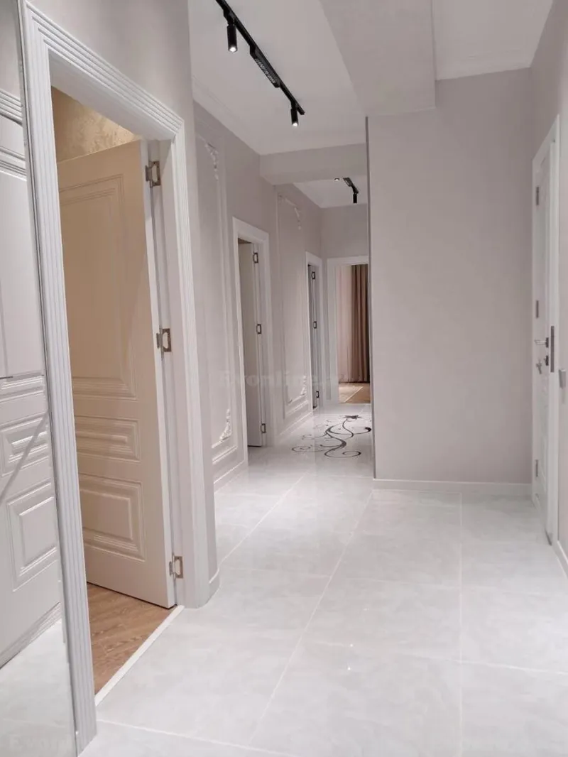 Kirayə verilir 3 otaqlı Mənzil Yeni tikili 108 m² Nərimanov r. - şəkil 9