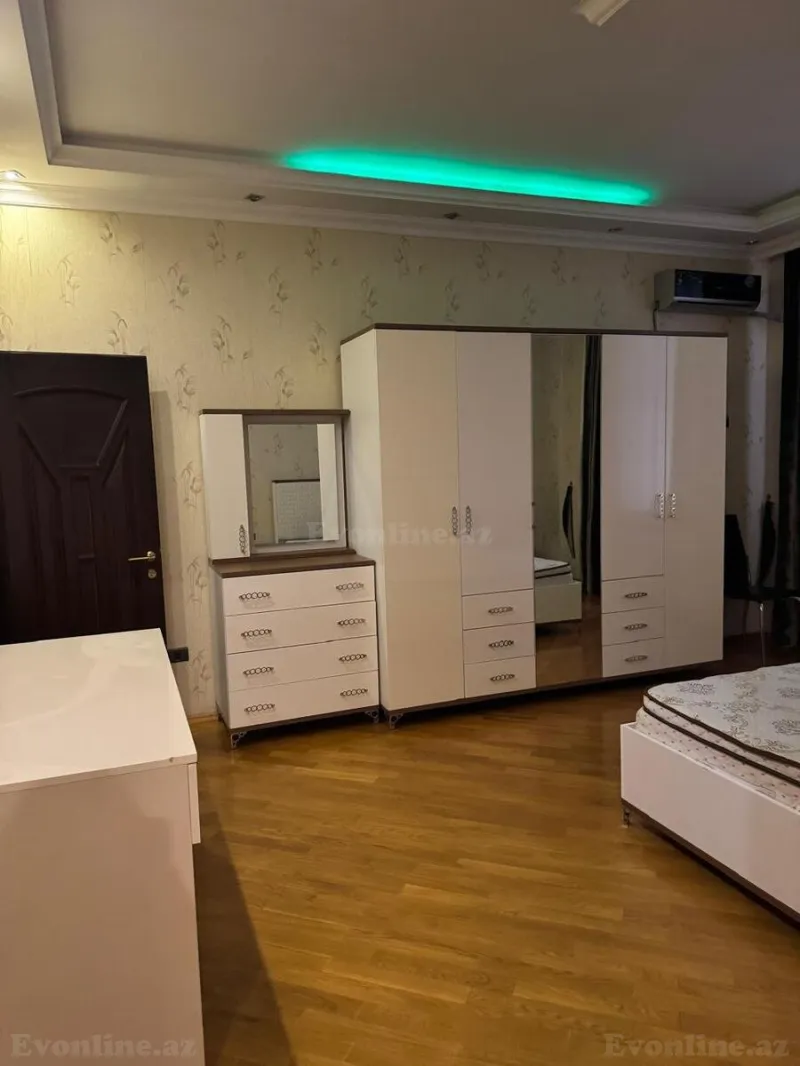 Kirayə verilir 3 otaqlı Mənzil Yeni tikili 130 m² Xətai m. - şəkil 9