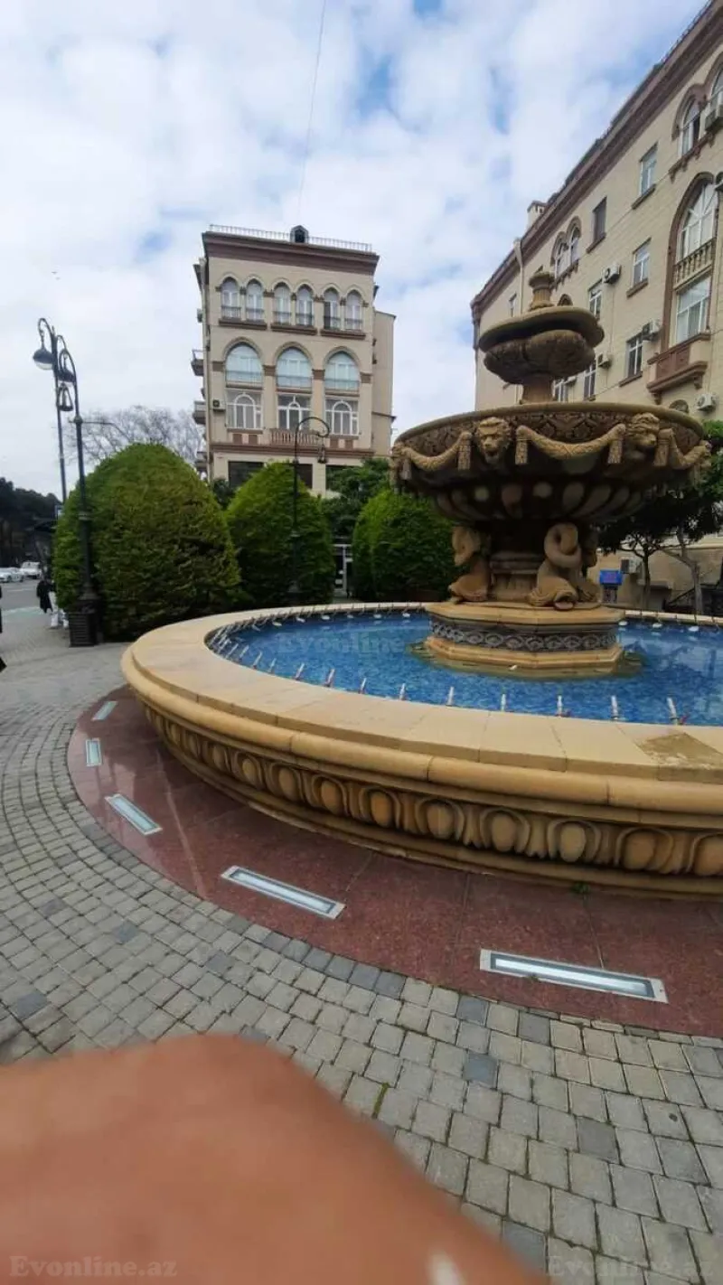 Satılır 3 otaqlı Mənzil Köhnə tikili 86 m² Nizami m.