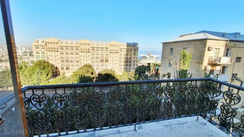 Satılır 2 otaqlı Mənzil Yeni tikili 101.5 m² İçərişəhər m.