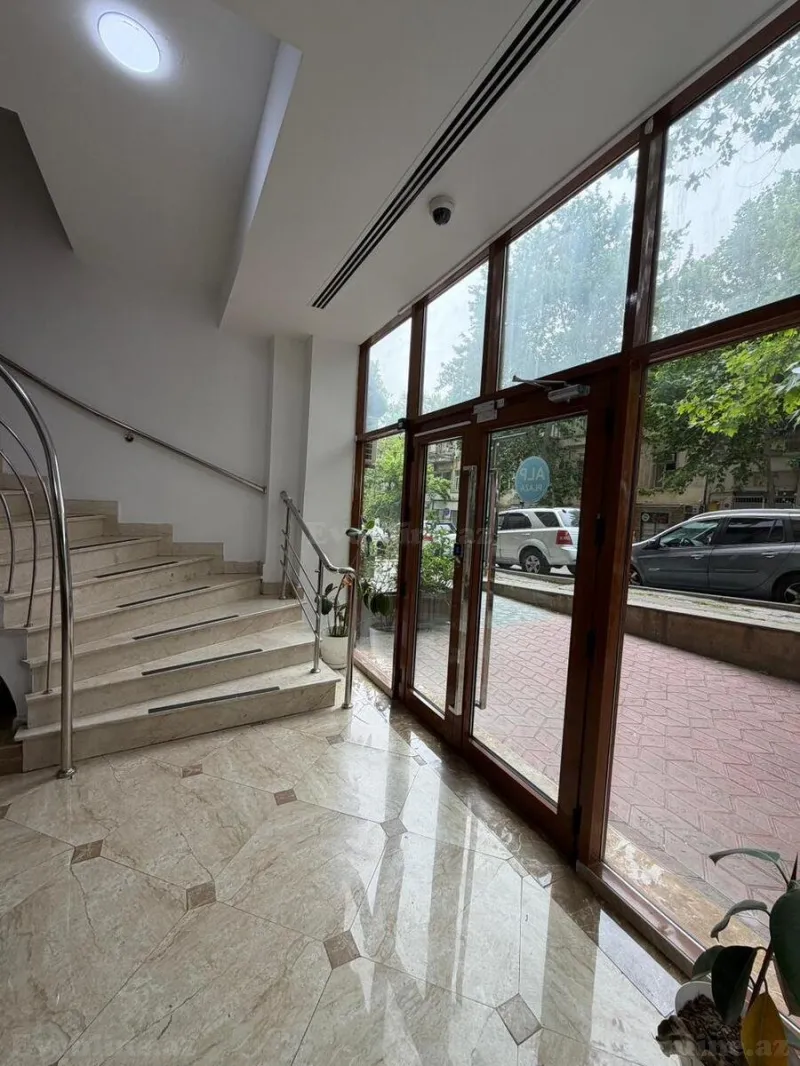 Kirayə verilir Ofis 22 m² 28 May m. - şəkil 5