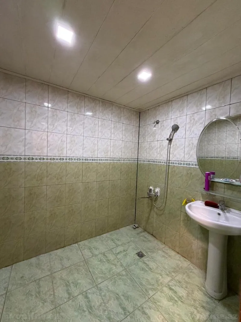Kirayə verilir 2 otaqlı Mənzil Yeni tikili 90 m² 8-ci mikrorayon - şəkil 11