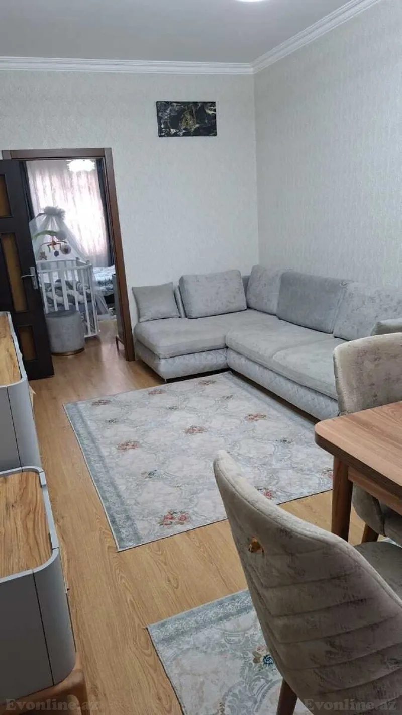 Satılır 2 otaqlı Mənzil Köhnə tikili 68 m² 4-cü mikrorayon - şəkil 2