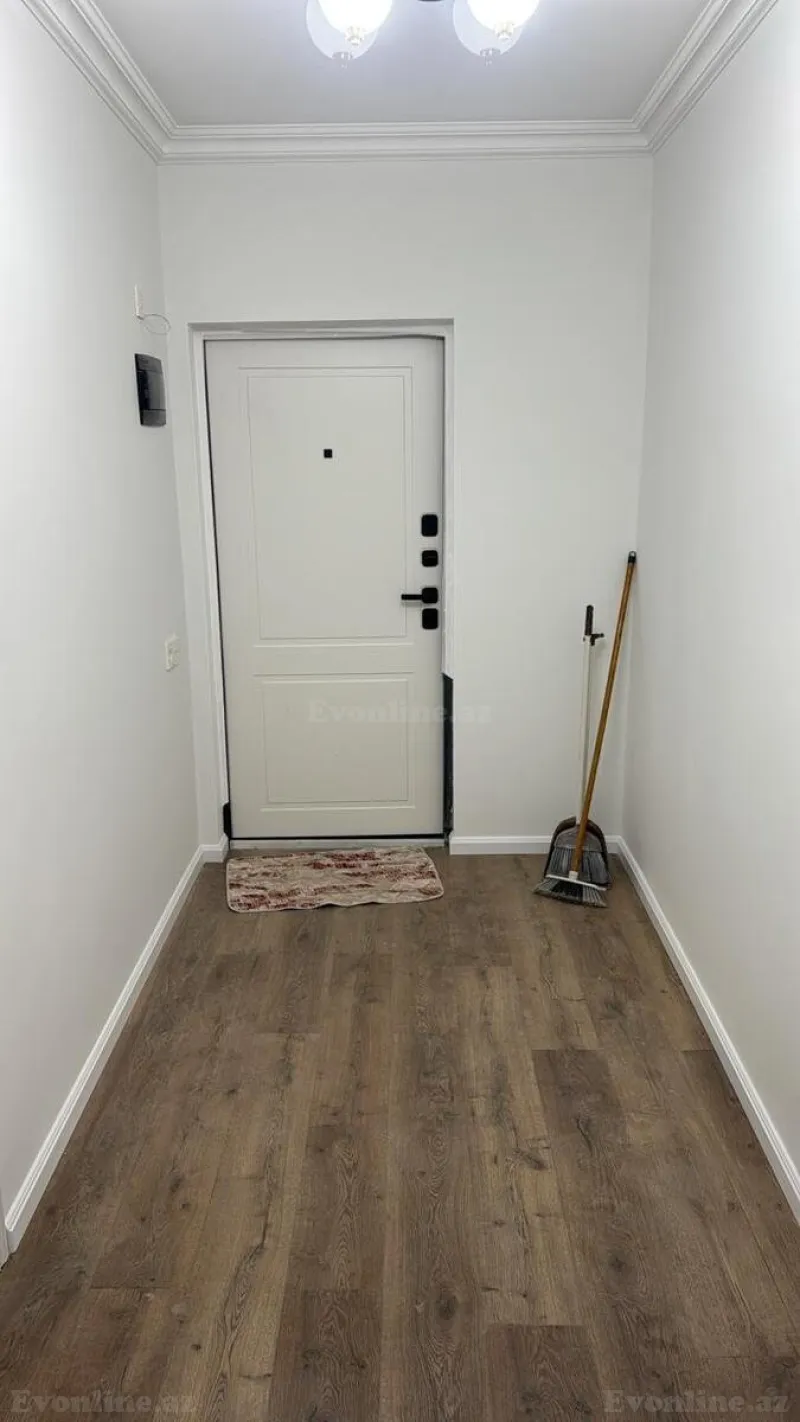 Satılır 3 otaqlı Mənzil Köhnə tikili 61 m² Yeni Yasamal