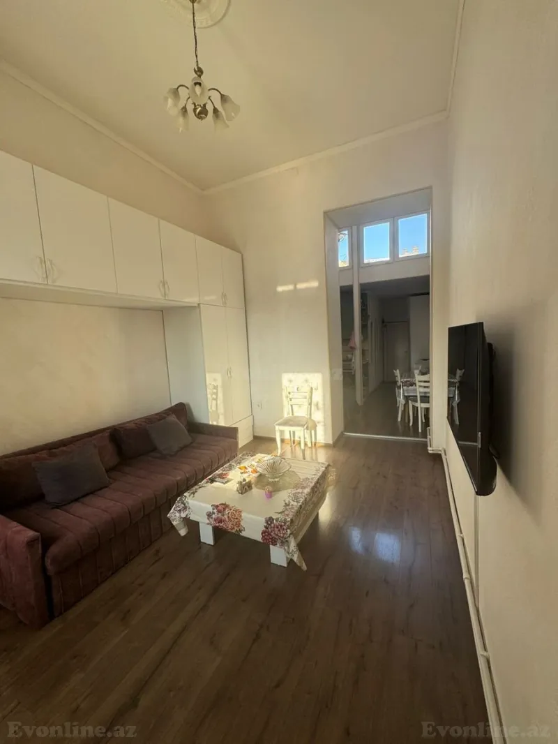 Satılır 1 otaqlı Mənzil Köhnə tikili 35 m² Sahil m. - şəkil 2