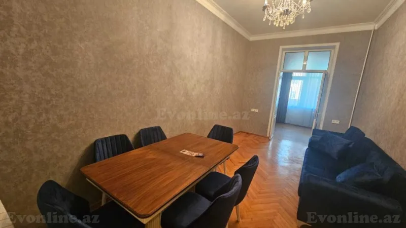 Kirayə verilir 3 otaqlı Mənzil Köhnə tikili 50 m² Sahil m.