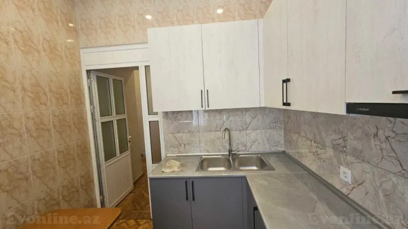 Kirayə verilir 3 otaqlı Mənzil Köhnə tikili 50 m² Sahil m. - şəkil 8