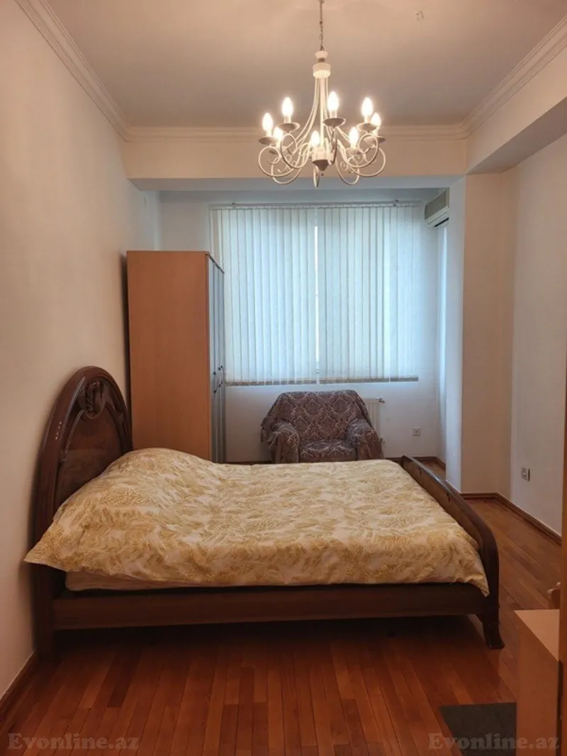 Kirayə verilir 4 otaqlı Mənzil Yeni tikili 150 m² 28 May m. - şəkil 12