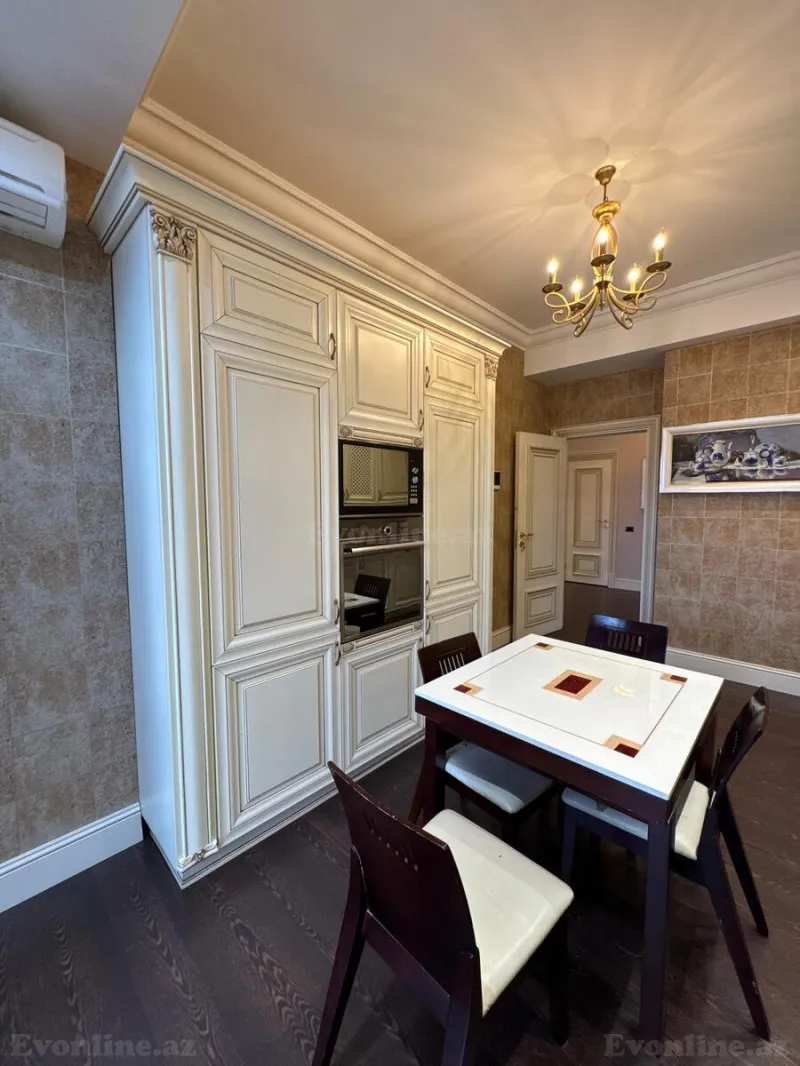 Satılır 4 otaqlı Mənzil Yeni tikili 200 m² Sahil m. - şəkil 9