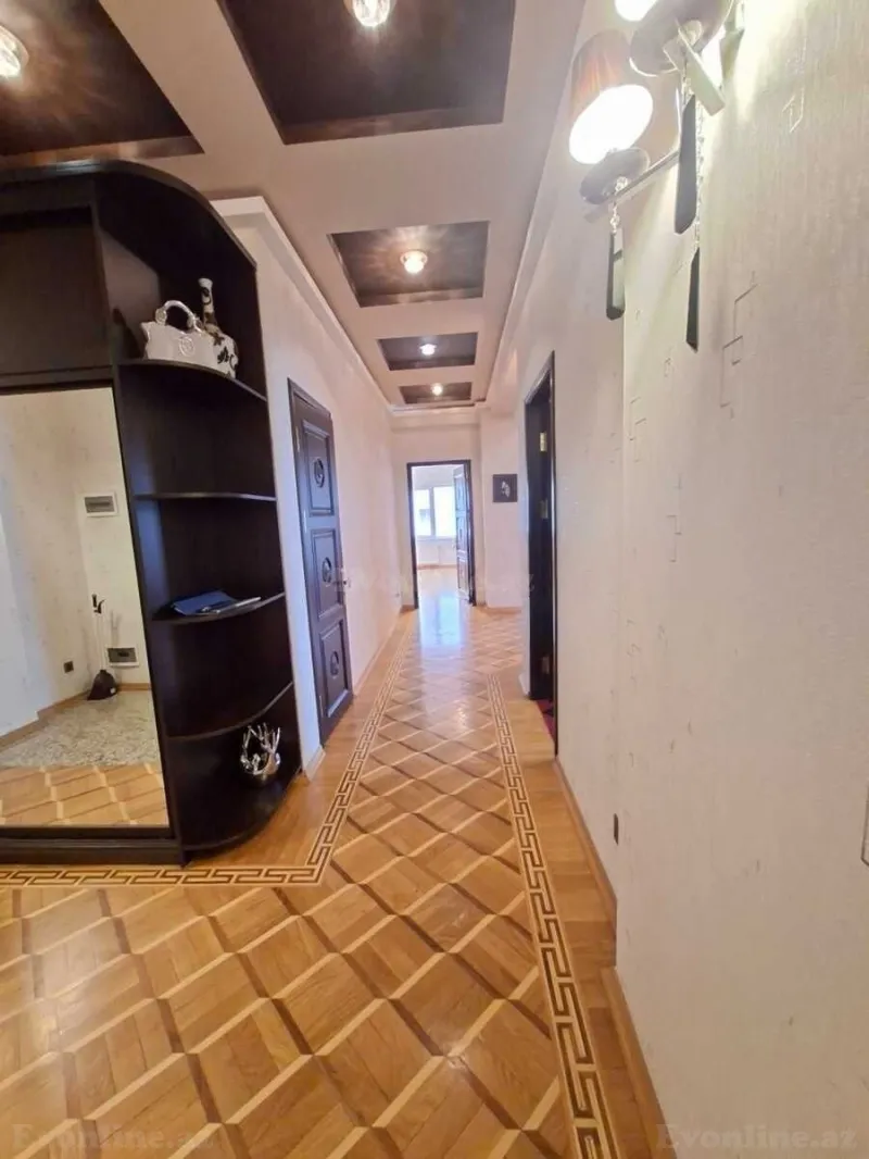 Satılır 4 otaqlı Mənzil Yeni tikili 180 m² Gənclik m. - şəkil 16