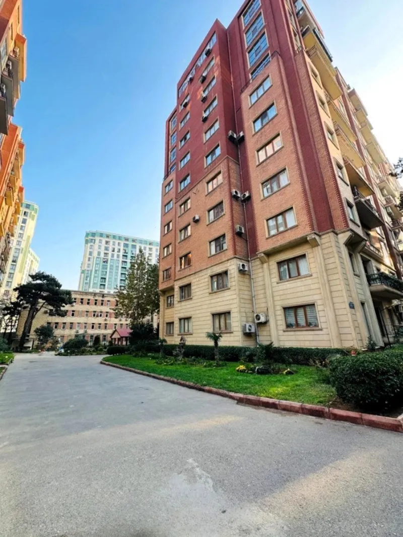 Satılır 4 otaqlı Mənzil Yeni tikili 180 m² Gənclik m. - şəkil 18