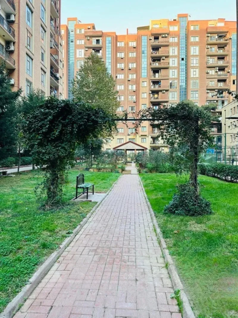 Satılır 4 otaqlı Mənzil Yeni tikili 180 m² Gənclik m. - şəkil 20