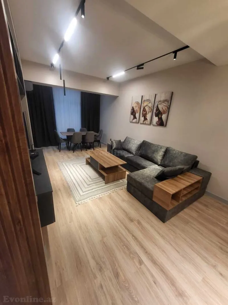 Kirayə verilir 2 otaqlı Mənzil Yeni tikili 70 m² 8 Noyabr m.