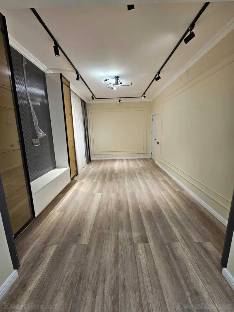 Satılır 3 otaqlı Mənzil Köhnə tikili 70 m² 7-ci mikrorayon - şəkil 2
