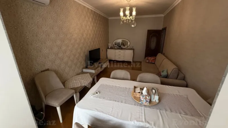 Satılır 2 otaqlı Mənzil Köhnə tikili 65 m² Gənclik m. - şəkil 2