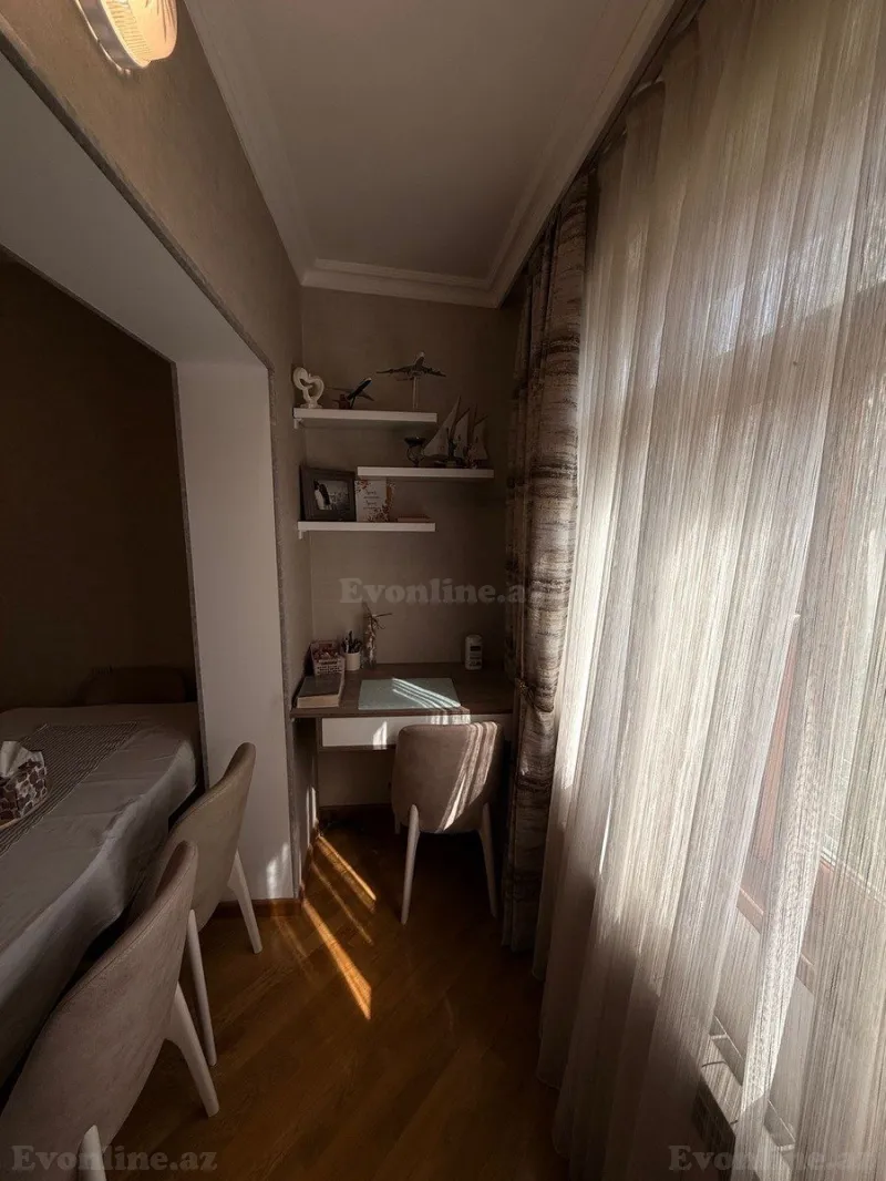 Satılır 2 otaqlı Mənzil Köhnə tikili 65 m² Gənclik m. - şəkil 3