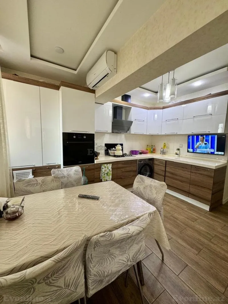 Satılır 5 otaqlı Mənzil Köhnə tikili 110 m² Yeni Yasamal - şəkil 7