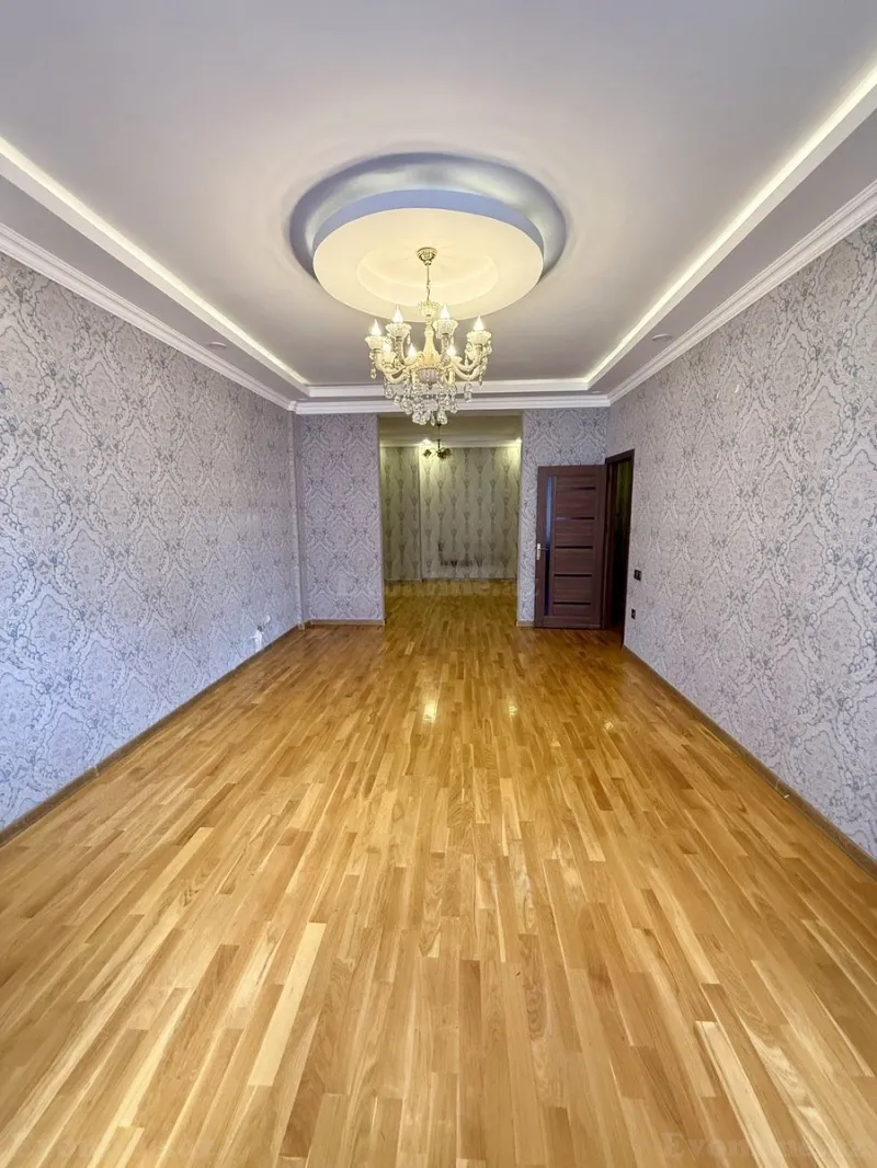 Satılır 2 otaqlı Mənzil Yeni tikili 100 m² 8-ci kilometr - şəkil 2