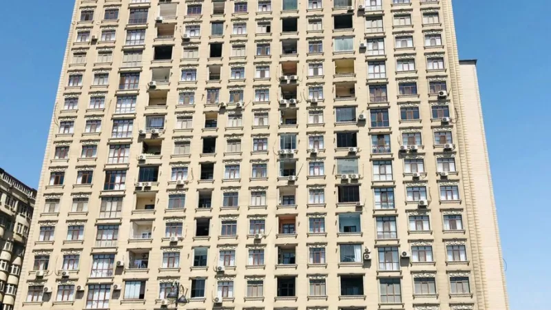Kirayə verilir 3 otaqlı Mənzil Yeni tikili 130 m² İnşaatçılar m.