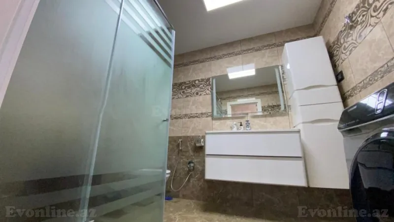 Kirayə verilir 3 otaqlı Mənzil Yeni tikili 130 m² İnşaatçılar m. - şəkil 17